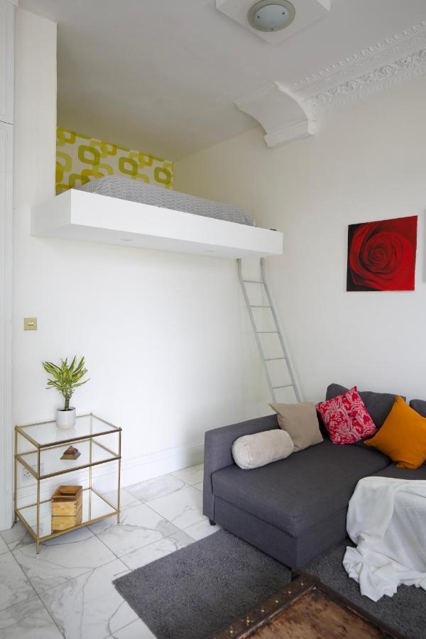 Large 2 Beds Flat Overlooking Clapham Common Park لندن المظهر الخارجي الصورة